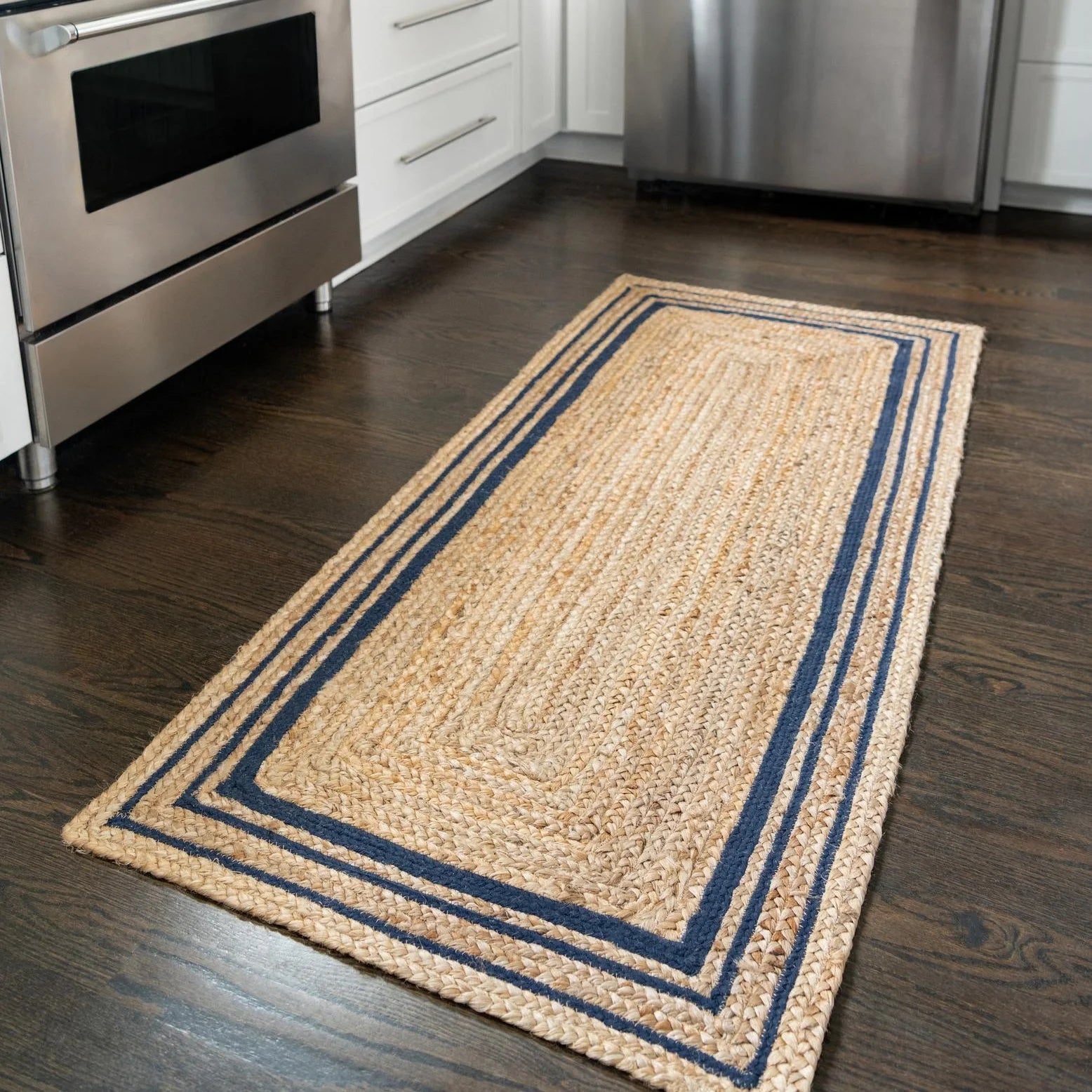 Braided Jute Collection Area Rug - Gujarat (8' round Natural and Navy Blue/Navy Blue)